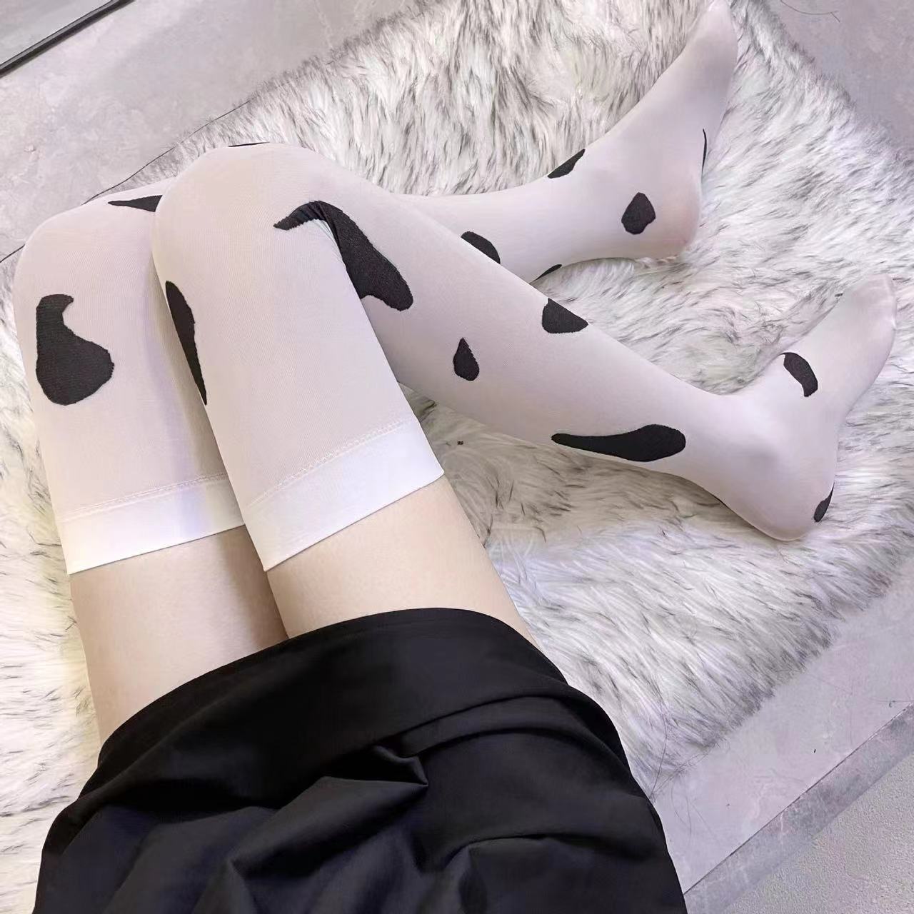 【Alluereve】Cow Print Stockings